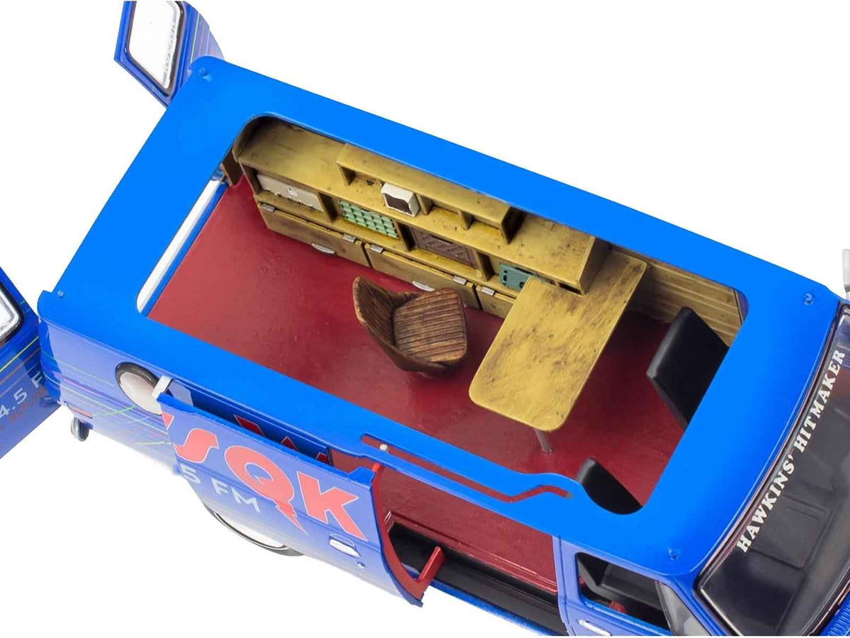 Miniature Motors Level 3 Model Kit of 1977 GMC "WSQK Squawk" van from Stranger Things TV series, 1/25 scale model, unassembled.