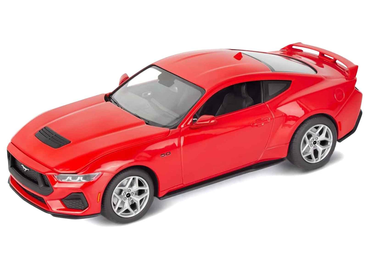 Miniature Motors Ford Mustang GT 2024 Level 3 Model Kit, 1/25 scale, featuring detailed parts for assembly and customization.