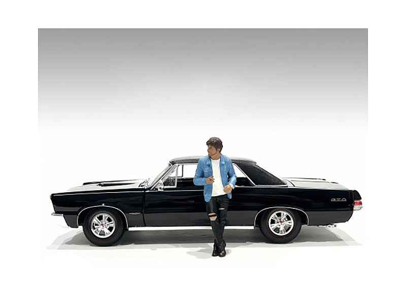 Miniature Motors Gentlemen's Club Figure 6 for 1/24 scale model cars, detailed male figures for dioramas and model displays.