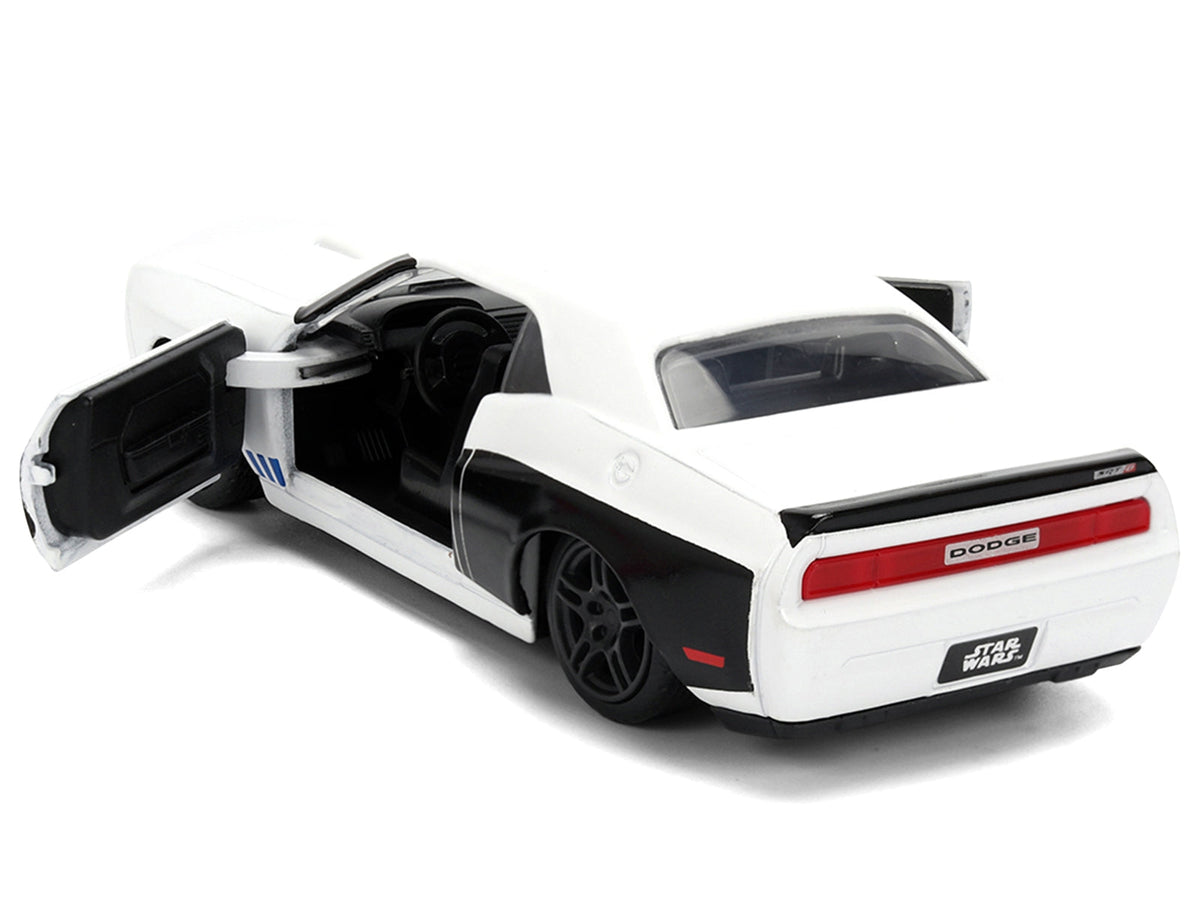 2012 Dodge Challenger SRT8 Stormtrooper livery diecast model car by Jada, featuring Star Wars graphics in Hollywood Rides series.