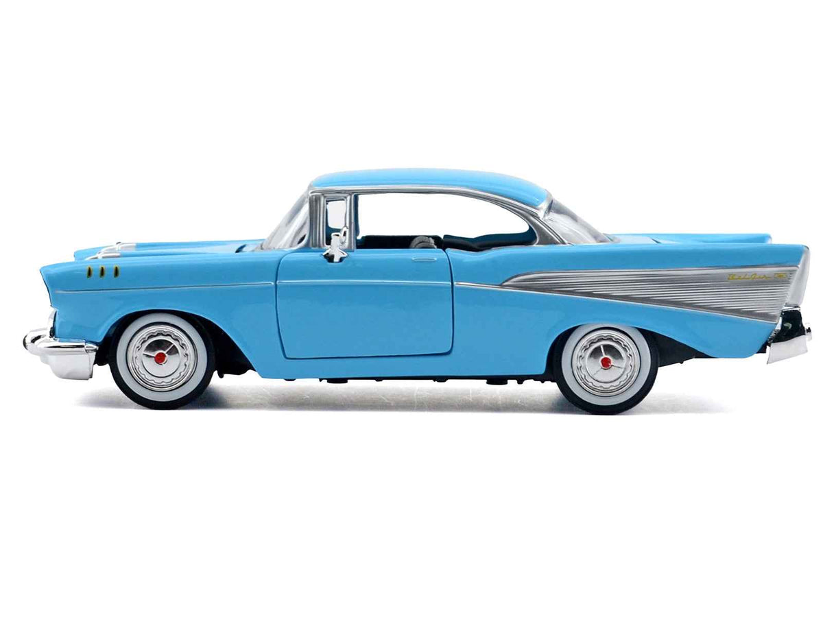 Light blue 1/24 diecast Chevrolet Bel Air model car from Miniature Motors' Timeless Legends series by Motormax.