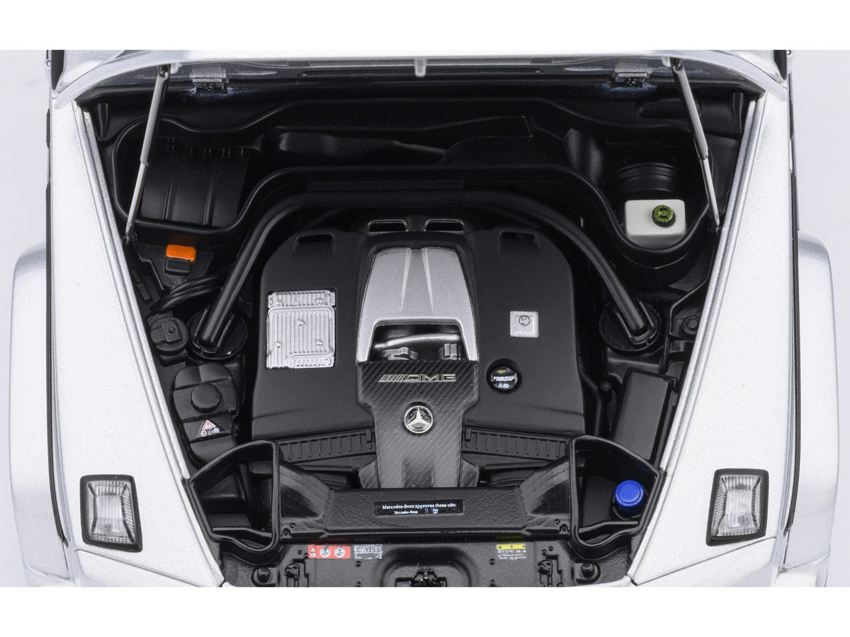 Miniature Mercedes-Benz AMG G63 2019 model car by Autoart in iridium silver metallic, detailed 1/18 scale replica.