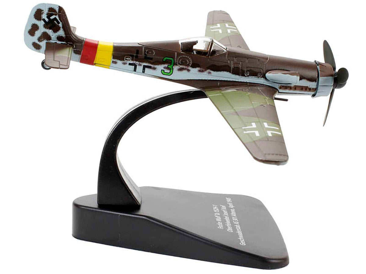 Miniature Motors Focke-Wulf Ta 152 H-1 fighter plane diecast model by Oxford Aviation, showing detailed WWII military aircraft.