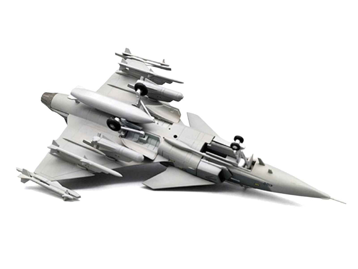 Miniature Motors Saab JAS 39A Gripen fighter aircraft diecast model in Cat's Paw livery, Swedish Air Force, 1/72 scale, at Satenas Air Base.
