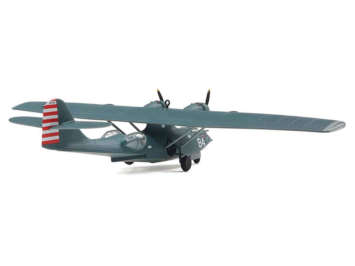 1/144 scale diecast model of the Consolidated PBY-5A Catalina aircraft in U.S. Navy livery by Miniature Motors, detailed aircraft replica
