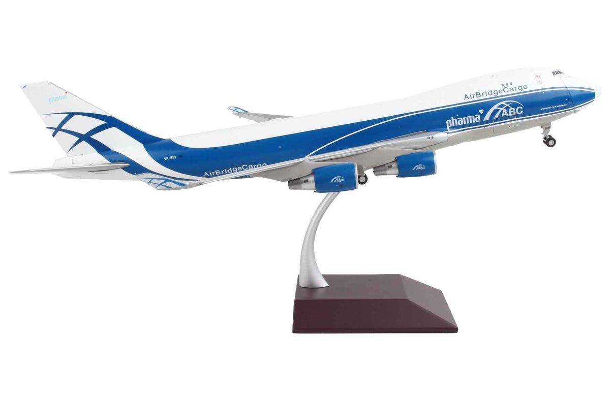 Miniature Motors Boeing 747-400F AirBridgeCargo Airlines diecast model airplane, white with blue stripes, Gemini 200 series 1/200 scale