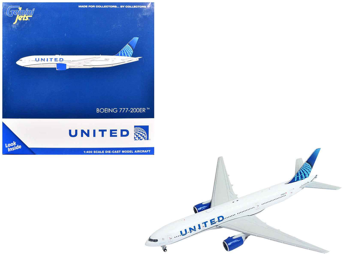Miniature Motors Boeing 777-200ER United Airlines diecast model airplane in white with blue tail, 1/400 scale by GeminiJets.