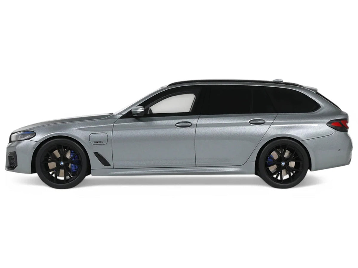 2023 BMW 530E XDrive M silver metallic 1/18 scale model car by GT Spirit, detailed miniature BMW vehicle.