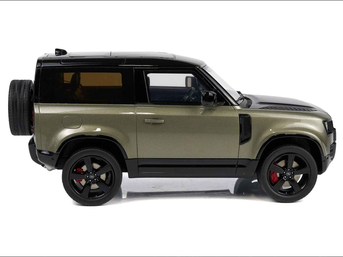 Miniature Land Rover Defender 90 P400 X-Dynamic HSE model car in Pangea Green Metallic by GT Spirit, detailed 1/18 scale collectible.