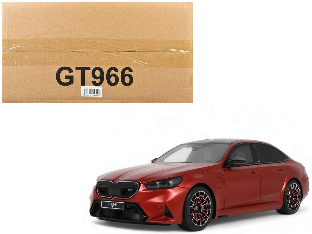 Miniature 1/18 BMW M5 G90 Pebble Beach Edition model car in fire orange metallic with black top by GT Spirit.