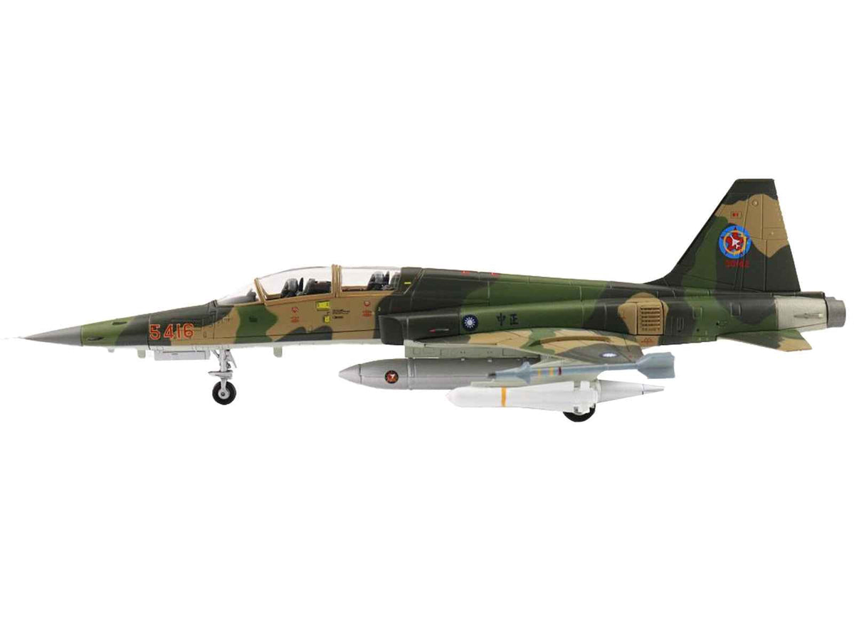 Miniature Motors 1/72 diecast Northrop F-5F Tiger II aircraft model with Republic of China Air Force markings, detailed scale replica.