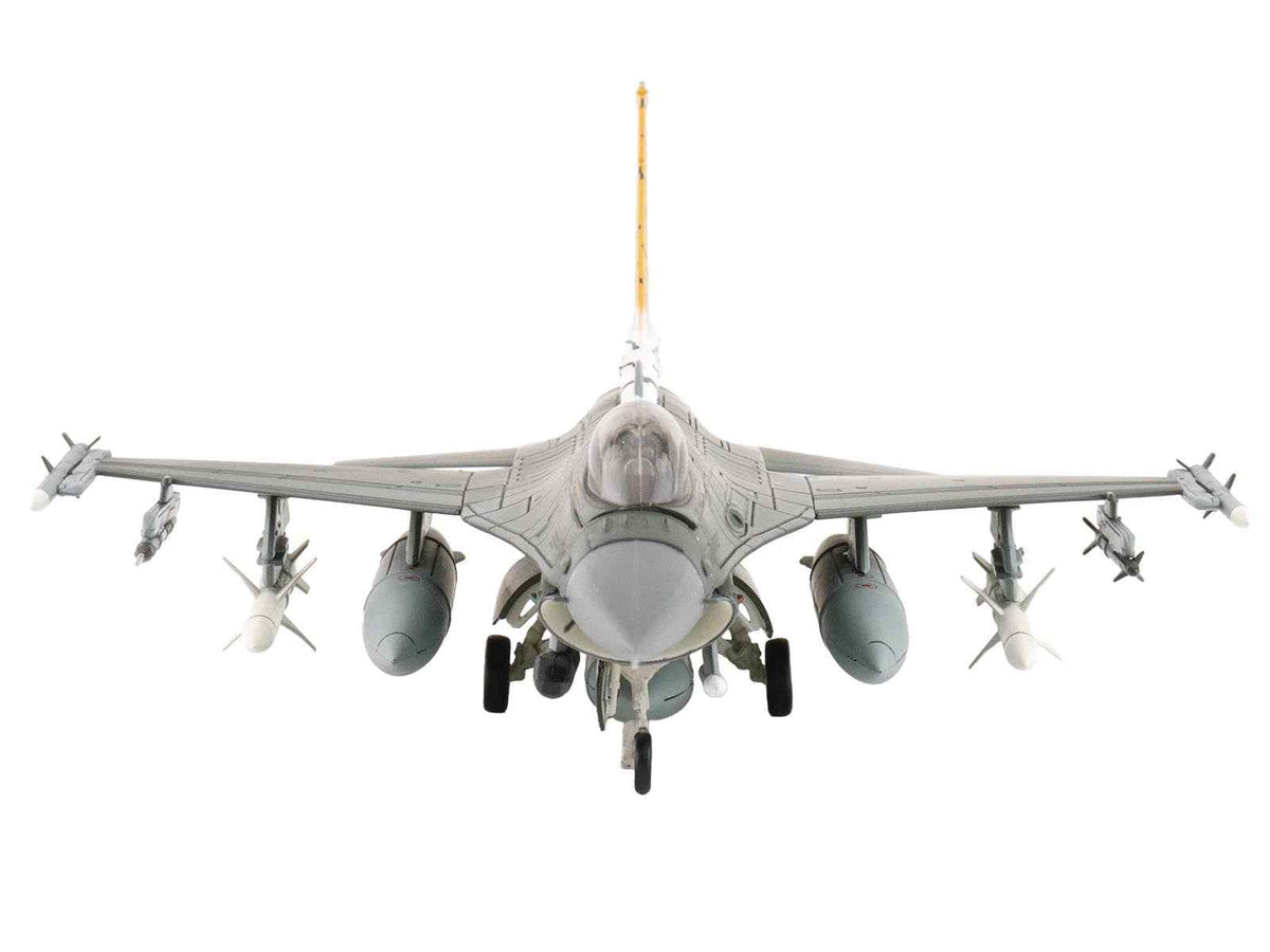 Miniature Motors 1/72 Lockheed F-16CM Fighting Falcon model in United States Air Force livery, detailed diecast military aircraft.