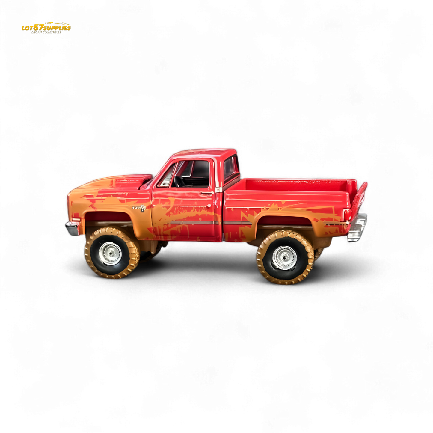 Auto World 1983 Chevrolet Silverado K10 4x4 Muddy Lifted 1:64 - Evergreen Kings
