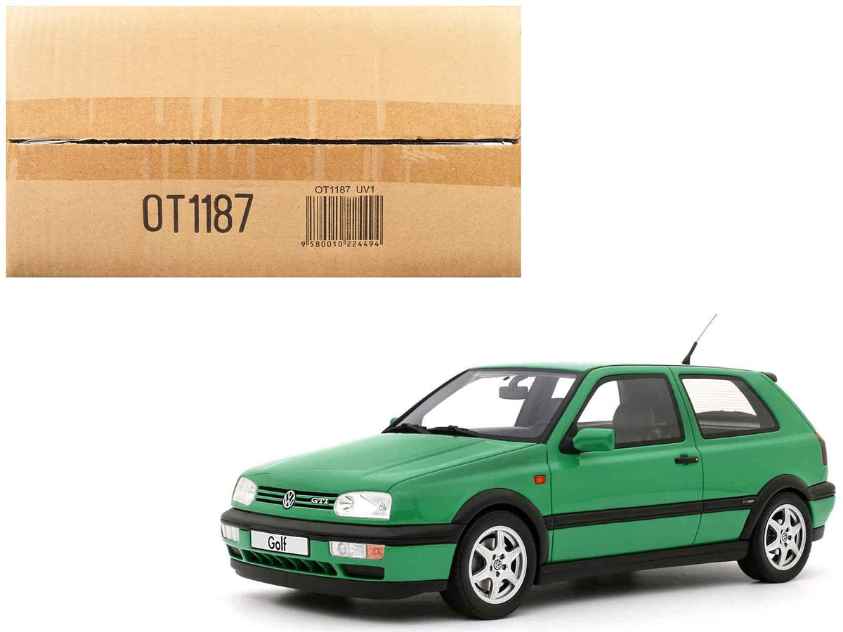 Miniature 1995 Volkswagen Golf III GTI Salsa Green model car by Otto Mobile, detailed 1/18 scale Volkswagen model.
