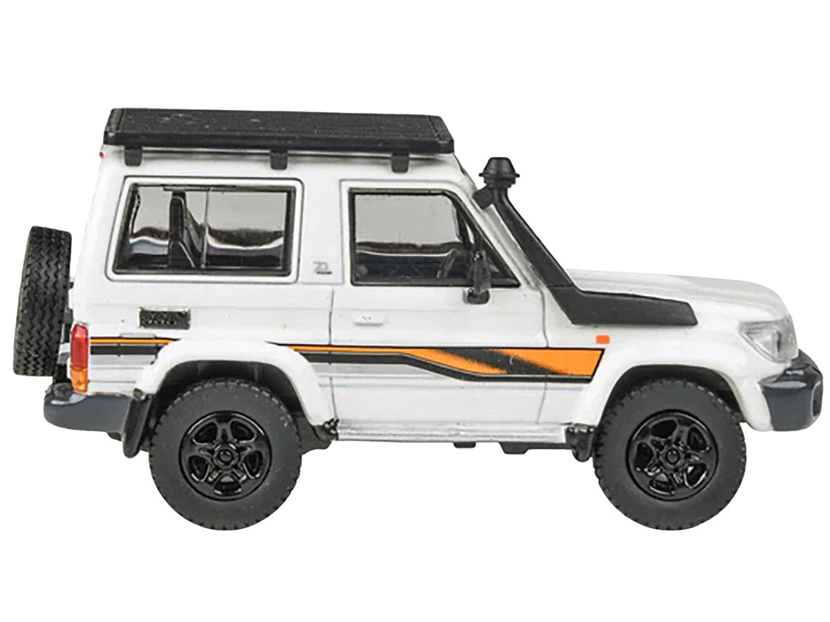 Miniature Toyota Land Cruiser 71 2023 White diecast model with stripes and roof rack, 1/64 scale by Paragon Models