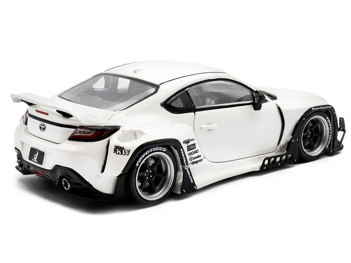 White metallic 2022 Toyota GR86 diecast model car by Solido, detailed miniature Toyota sports car, perfect for collectors.