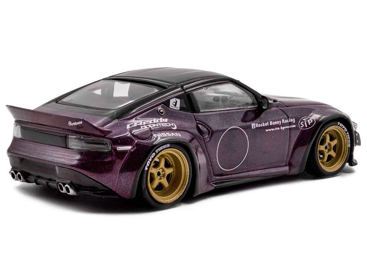 Purple metallic 2022 Nissan Pandem Fairlady Z RHD 1/43 diecast model car by Solido with black top, detailed miniature Nissan model.