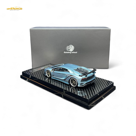 Rotating Wheel Lamborghini Aventador S - Ice Blue 1:64 - Evergreen Kings