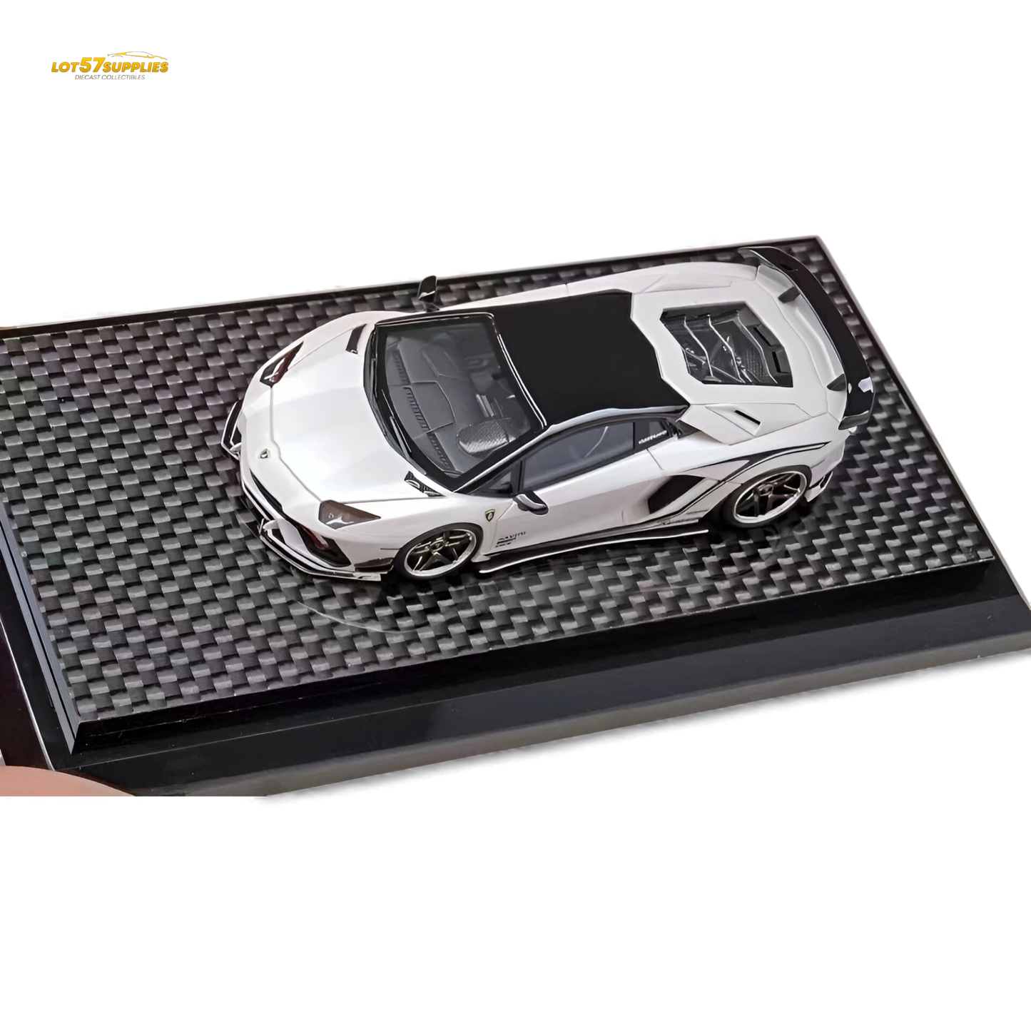 White YM Model Lamborghini Aventador S Rowen 1:64 scale diecast car, detailed miniature Lamborghini collectible.