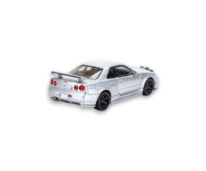 Silver Nissan R34 GT-R diecast model from Street Weapon, detailed 1:64 scale car for collectors and enthusiasts.