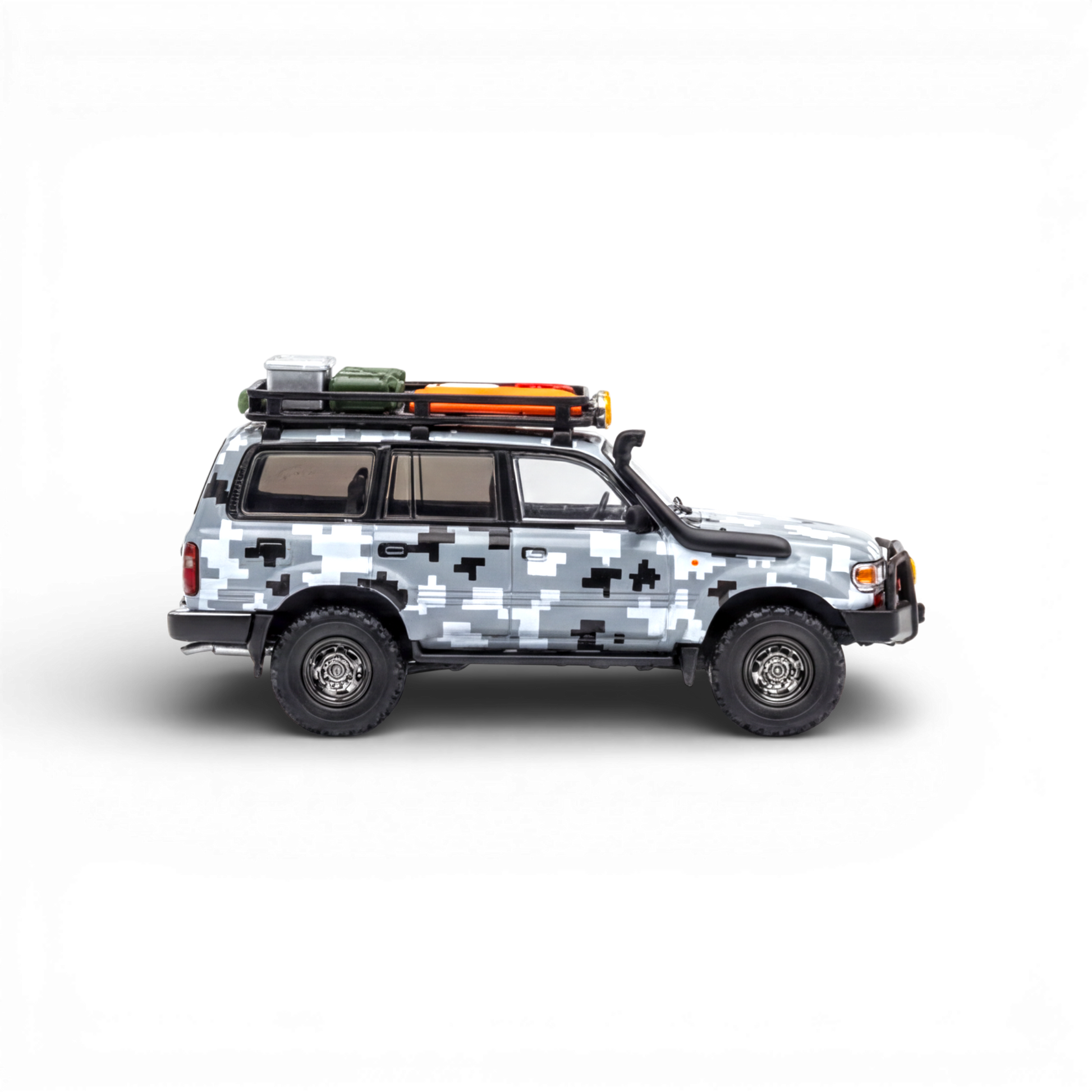 GCD Toyota Land Cruiser LC80 Digital Camouflage - Accessories Included 1:64 - Evergreen Kings