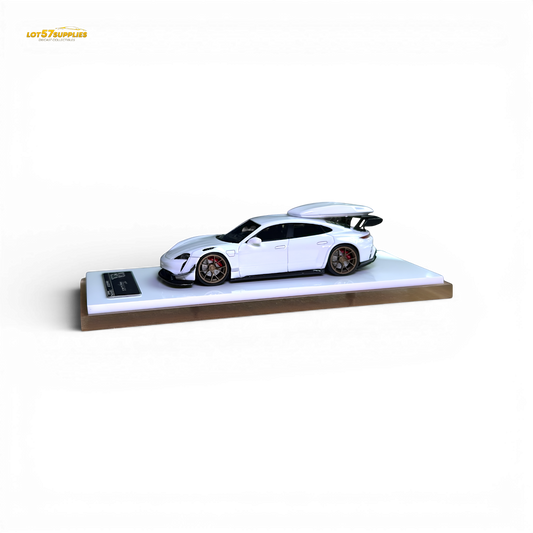 404ERROR Porsche Taycan White with Roof Box 1:64 - Evergreen Kings