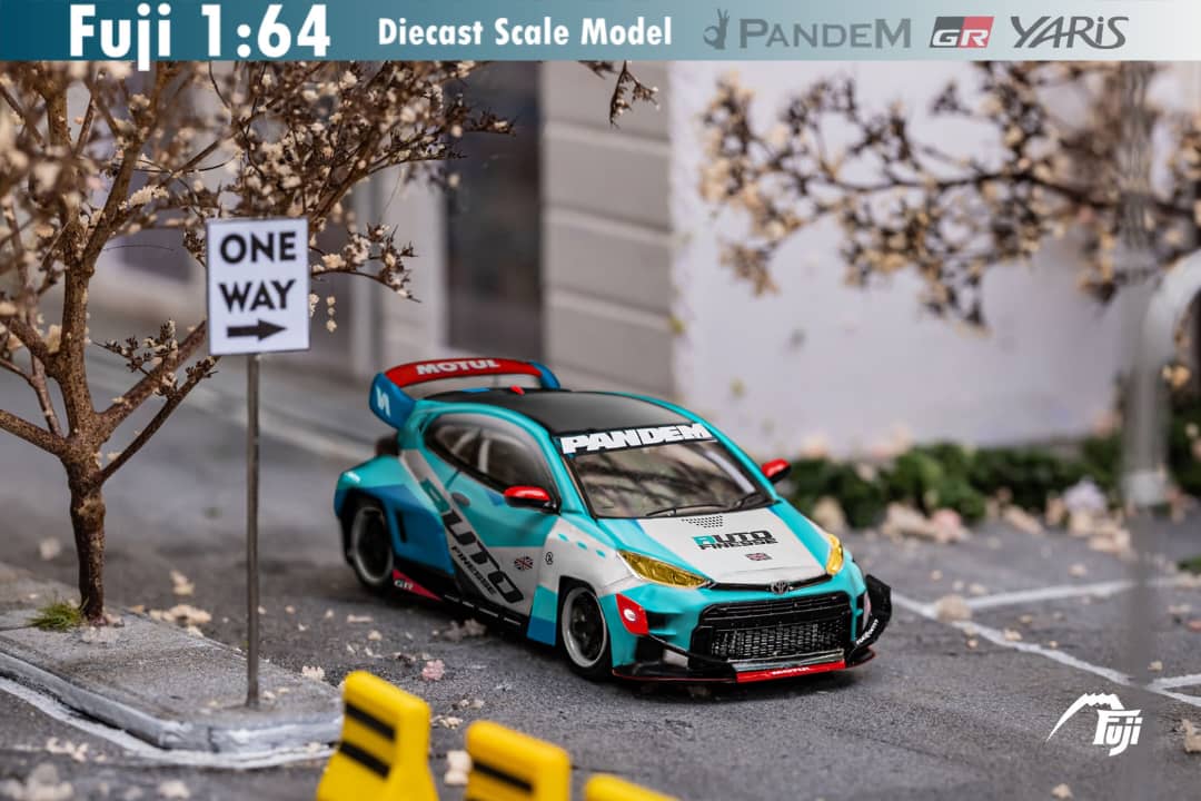 Fuji Toyota Yaris GR Auto Finesse Blue #99 1:64 - Evergreen Kings