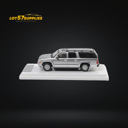 MK Miniatures Chevrolet Suburban Silver 1:64 - Evergreen Kings