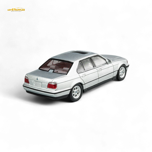DCM BMW E38 740iL 7-Series in Silver 1:64 - Evergreen Kings