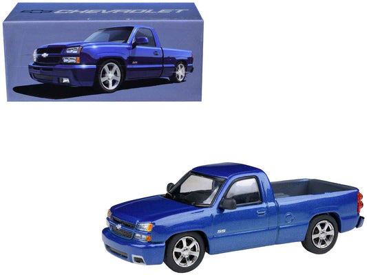 2006 Chevrolet Silverado 'Cateye' Pickup Truck Ming Blue Metallic 1/64 Diecast Model Car by Paragon Models