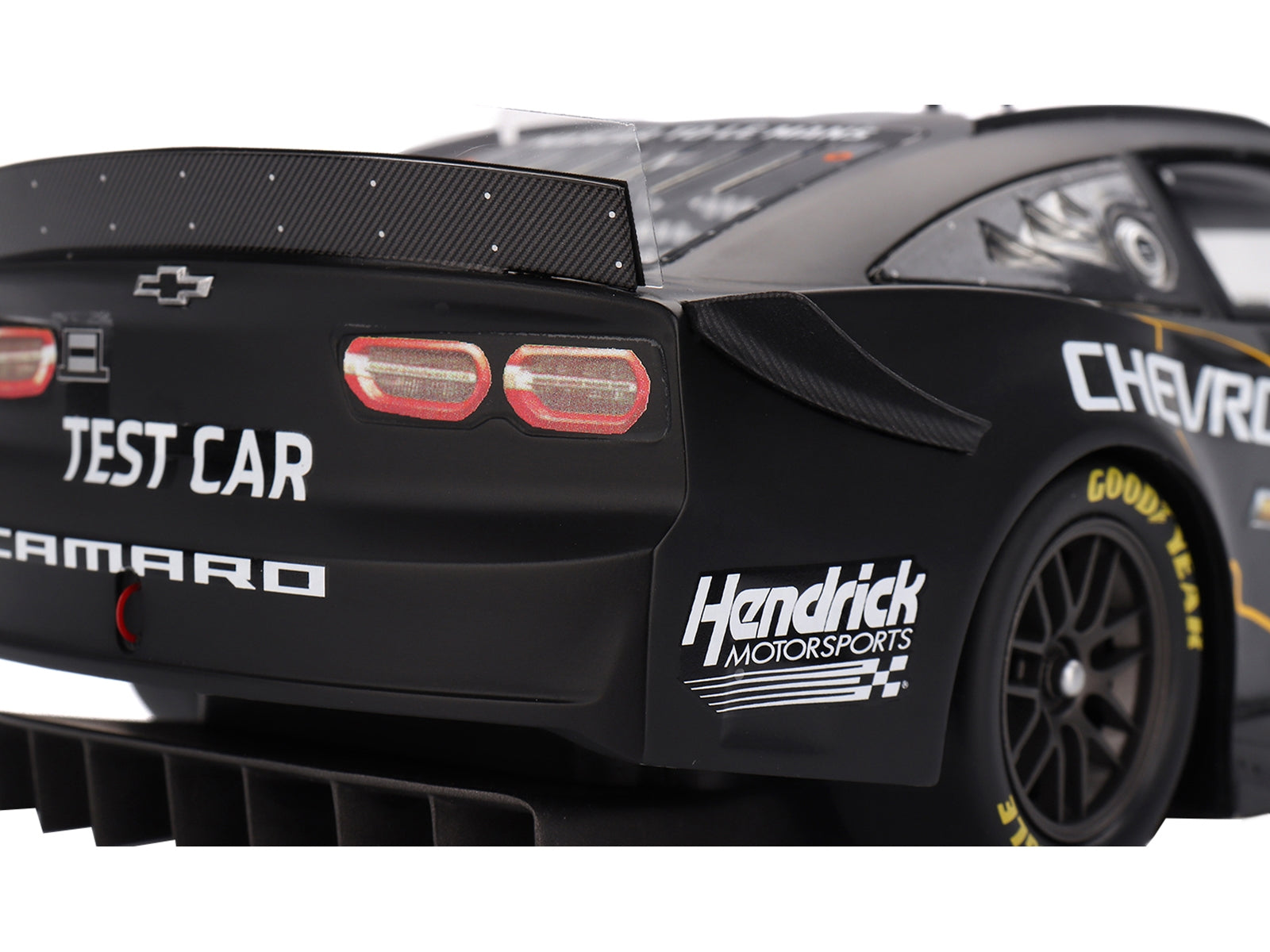 Chevrolet Camaro ZL1 #24 