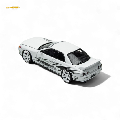 White Nissan Skyline GT-R R32 diecast model car, 1:64 scale, Lot57Supplies Los Santos Drift series, detailed miniature vehicle.