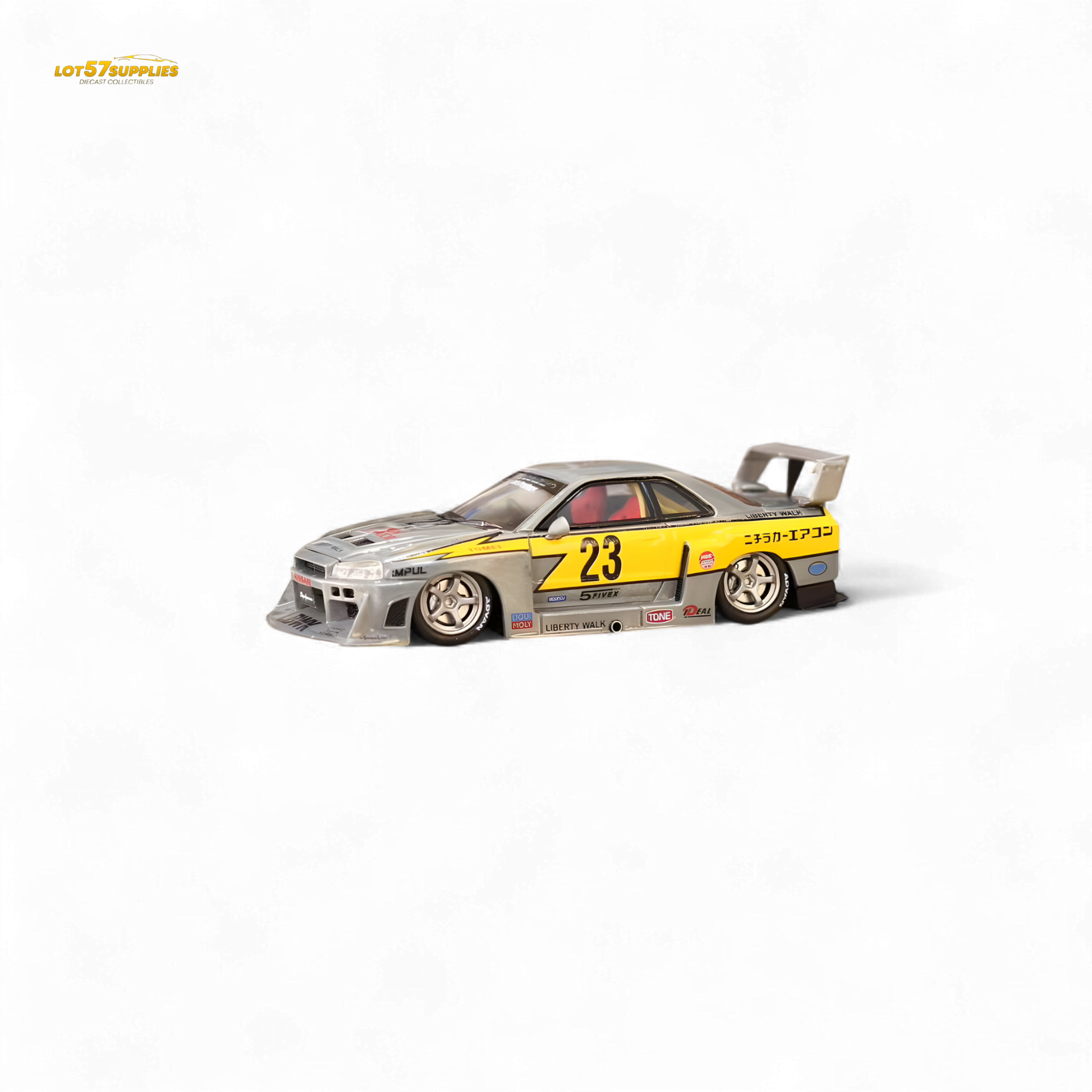 Street Weapon LBWK ER34 Varnish Special Edition 1:64 - Evergreen Kings