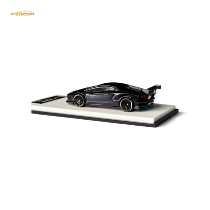 Purple Lamborghini Aventador LP700-4 diecast model in 1:64 scale with carbon fiber details, showcasing sleek design and detailed features.