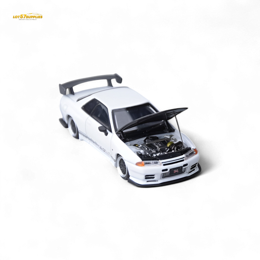 White Nissan GT-R R32 diecast model, Horizon Skyline GT-R R32 Top Secret modified, 1:64 scale, detailed miniature car.