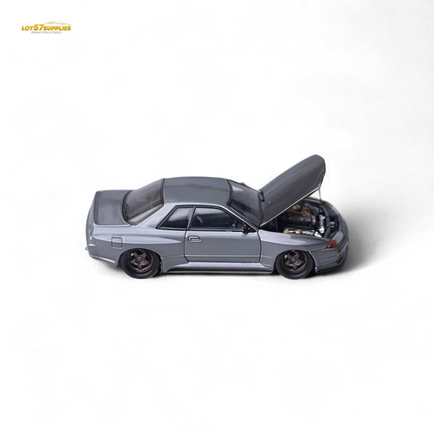 Focal Horizon Skyline GT-R R32 Grey Garage Active 1:64 - Evergreen Kings