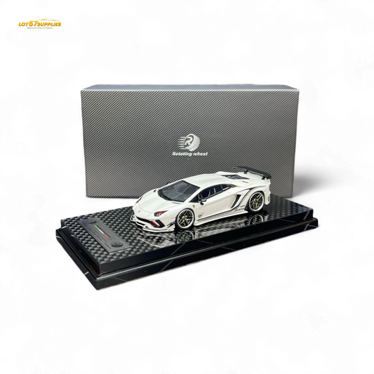 Rotating Wheel Lamborghini Aventador S Pearl White 1:64 - Evergreen Kings