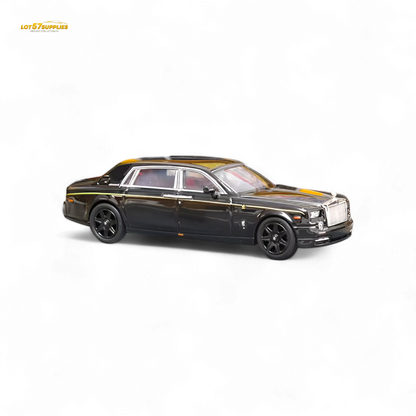 Black Rolls-Royce Phantom VII diecast model in 1:64 scale from Street Weapon, detailed and accurate for collectors.