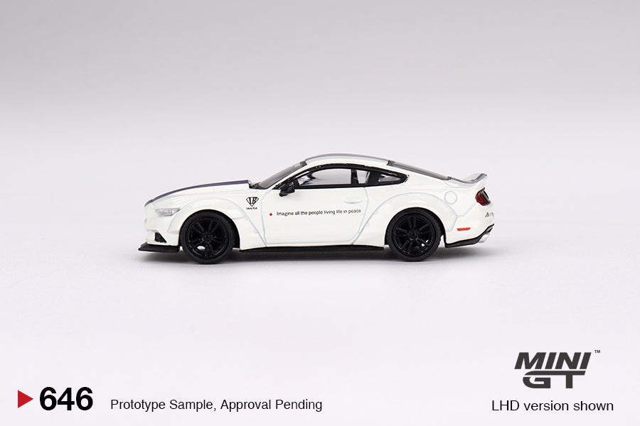 Mini-GT Ford Mustang GT LB-Works White 1:64 - Evergreen Kings