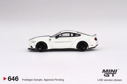 Mini-GT Ford Mustang GT LB-Works White 1:64 - Evergreen Kings