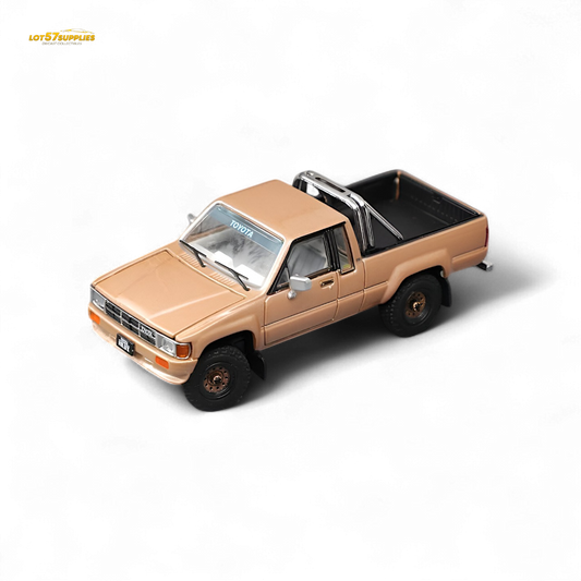GCD Toyota Hilux SR5 Gold 1:64 - Evergreen Kings