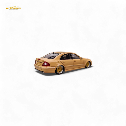 MK Model Mercedes-Benz E63 AMG W211 Desert Yellow 1:64 - Evergreen Kings
