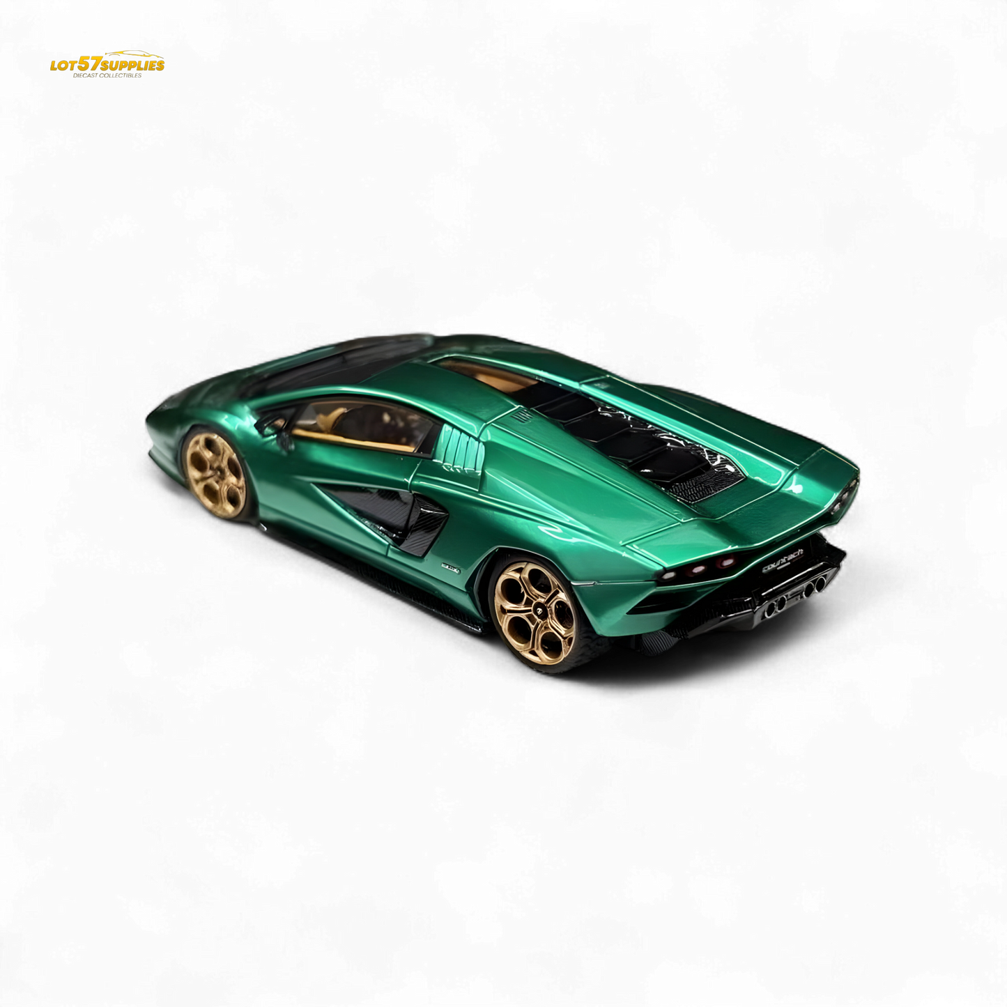 Diecast Lamborghini Countach LPI 800-4 Verde Arbete model in 1:64 scale by Fuelme, showcasing detailed green exterior and sleek design.